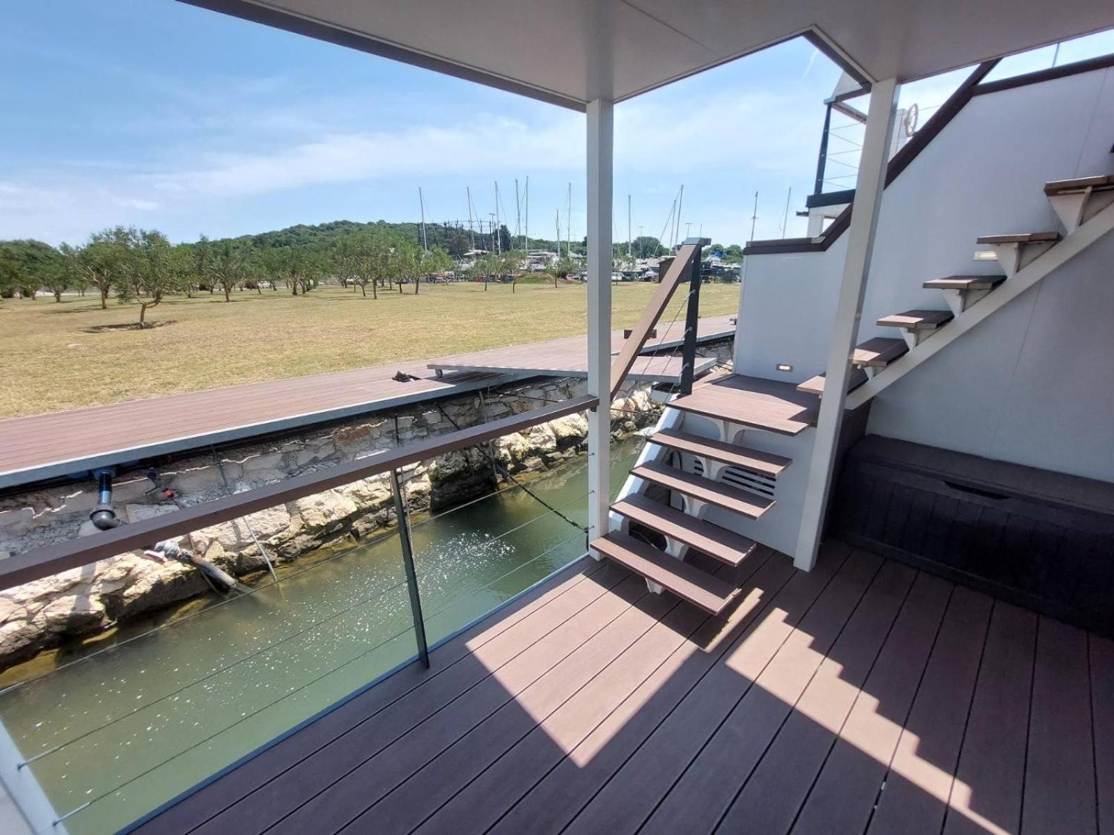 House Boat Oliva - Floating House Villa Pula Eksteriør billede